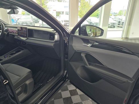 New 2026 Volkswagen Tiguan SE R-Line AWD/4WD image 35