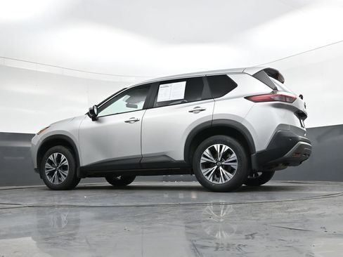 Used 2023 Nissan Rogue SV image 30