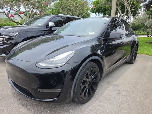 Used 2022 Tesla Model Y Long Range AWD/4WD image 11