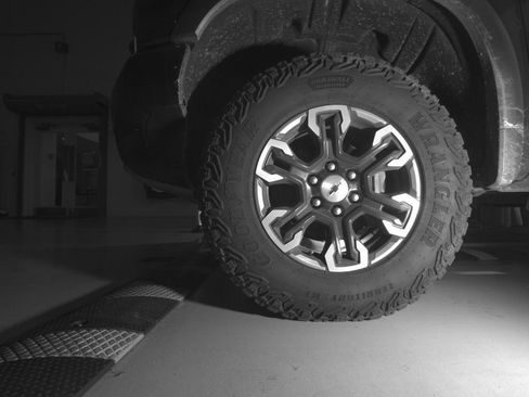 Used 2023 Chevrolet Silverado 1500 ZR2 AWD/4WD image 8