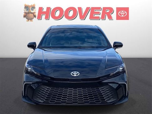Used 2025 Toyota Camry SE image 7