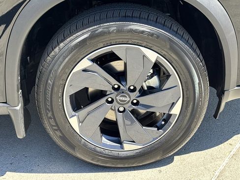 New 2025 Nissan Rogue SV w/ SV Premium Package image 26