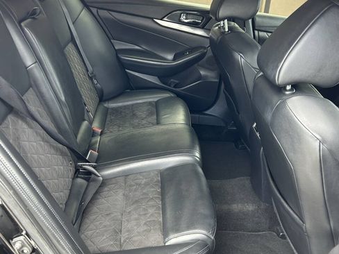 Used 2017 Nissan Maxima SR w/ Midnight Edition FWD image 18