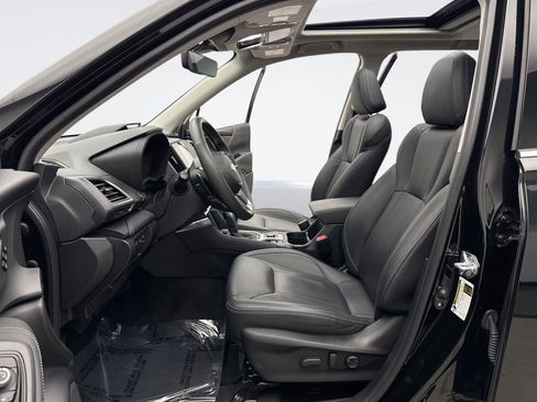 Used 2024 Subaru Forester Touring image 11