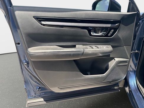 Used 2025 Honda CR-V EX-L image 16