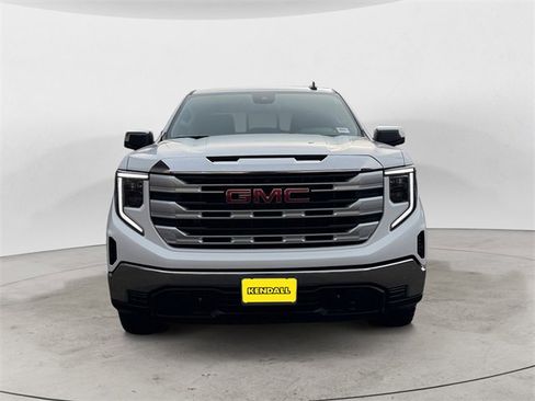 Used 2024 GMC Sierra 1500 SLE image 8