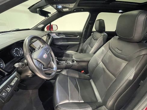Used 2020 Cadillac XT6 Premium Luxury AWD/4WD image 3
