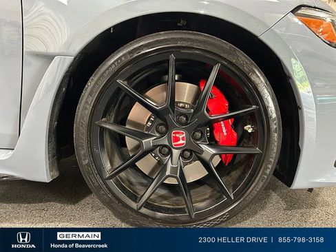 Used 2024 Honda Civic Type R image 12