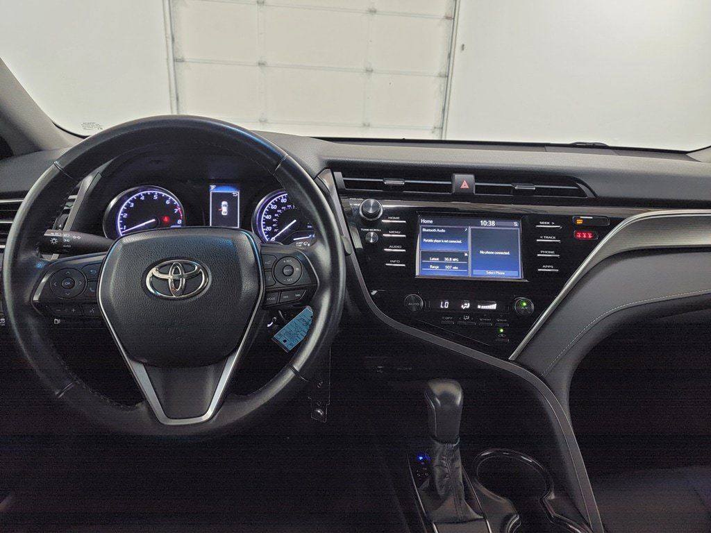 Used 2018 Toyota Camry SE FWD image 12