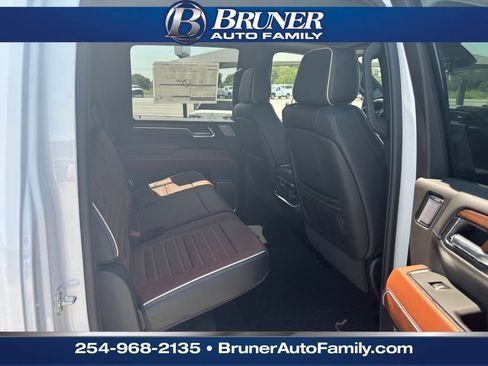 New 2025 GMC Sierra 2500 Denali Ultimate image 17