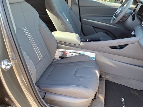 New 2026 Hyundai Elantra Sport image 7