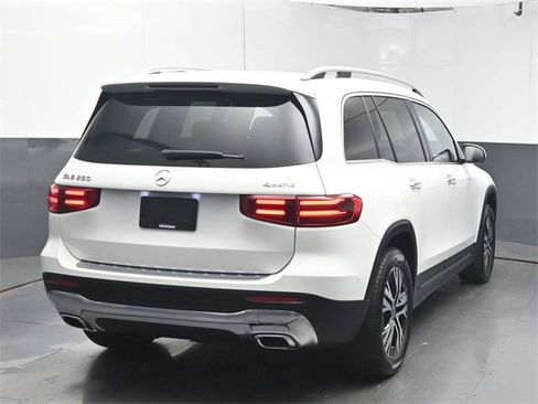 Used 2025 Mercedes-Benz GLB 250 GLB 250 w/ Exclusive Package image 8