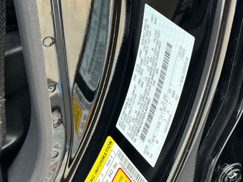 Used 2023 Ford Bronco Badlands image 34