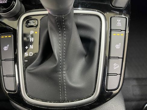 Used 2023 Kia Seltos EX image 28