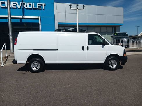 Used 2024 Chevrolet Express 3500 Extended w/ Driver Convenience Package RWD image 6