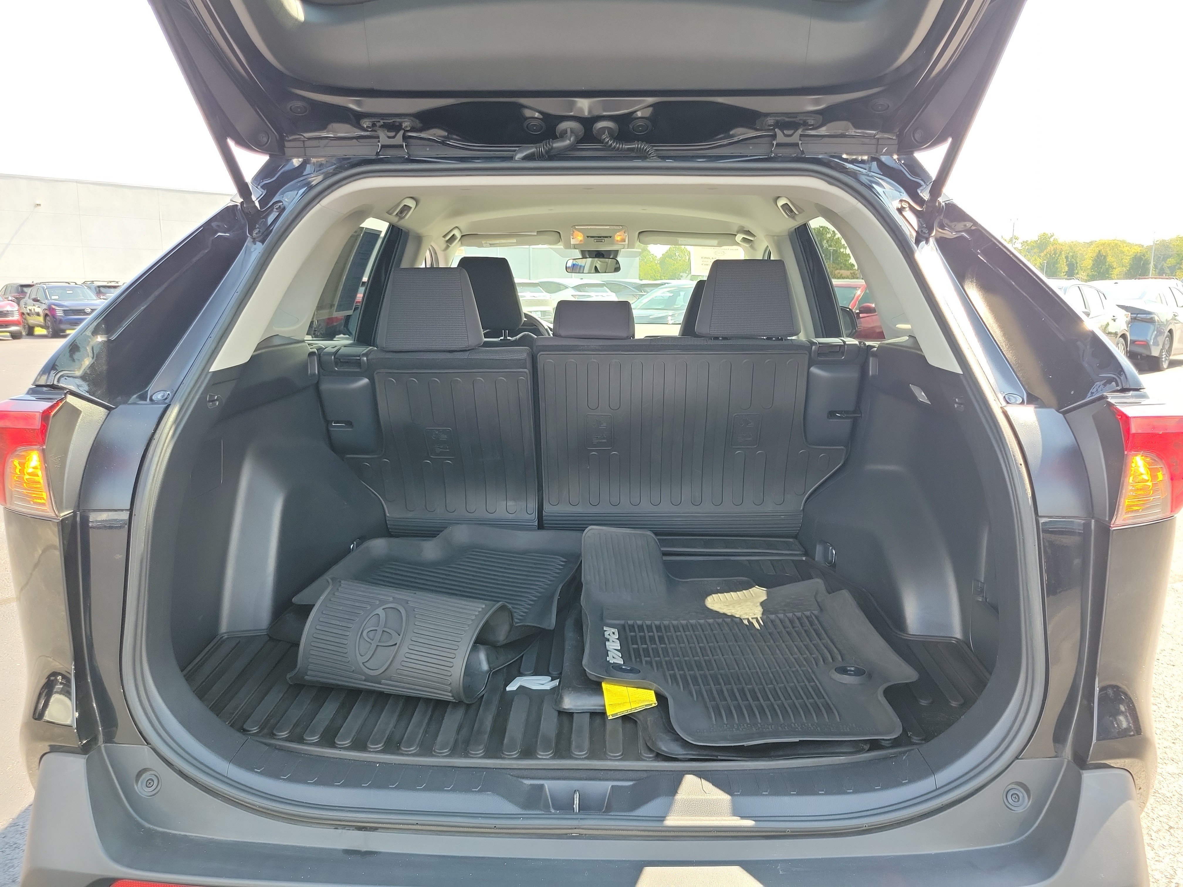 Used 2020 Toyota RAV4 LE w/ All Weather Liner Package AWD/4WD image 8