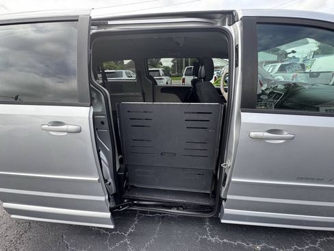Used 2011 Dodge Grand Caravan Express w/ PWR Window Group FWD image 21