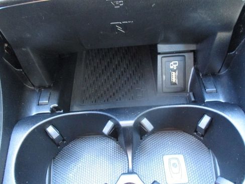 Used 2019 Mercedes-Benz C 300 Sedan image 11