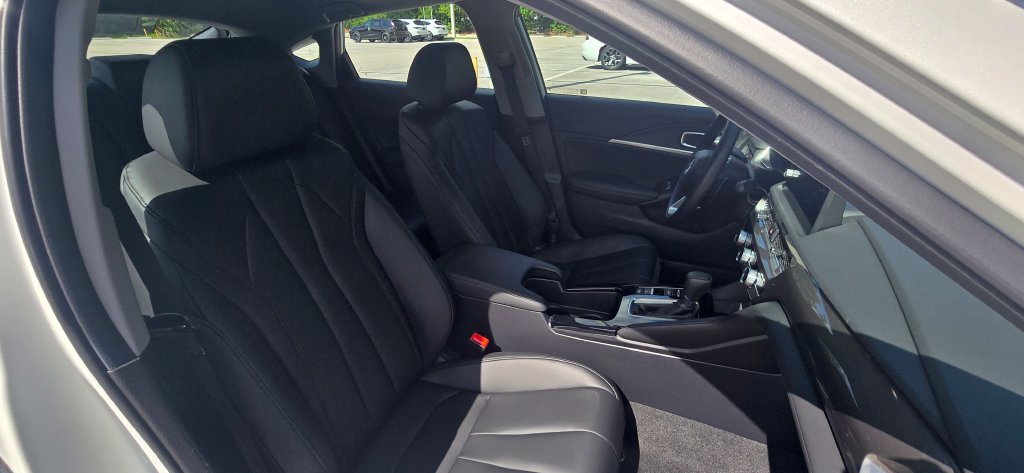 Certified 2026 Acura Integra FWD image 37
