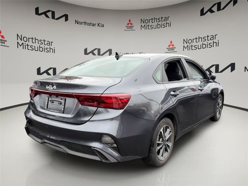 Used 2024 Kia Forte LXS FWD image 4