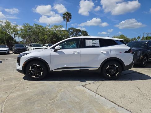 New 2026 Kia Sportage EX FWD image 5