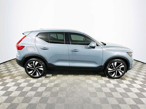 Used 2023 Volvo XC40 B5 Plus w/ Driver Assist Package AWD/4WD image 8