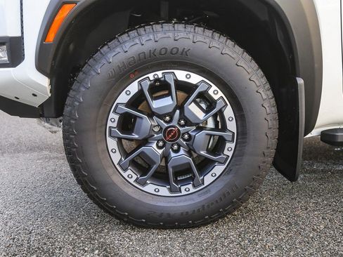 New 2026 Nissan Frontier PRO-4X w/ Tow Package AWD/4WD image 11