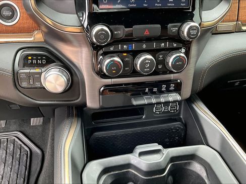 Used 2022 RAM 1500 Limited AWD/4WD image 31