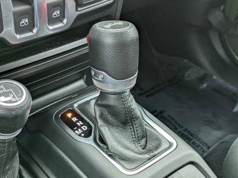 Used 2021 Jeep Wrangler Sport AWD/4WD image 12