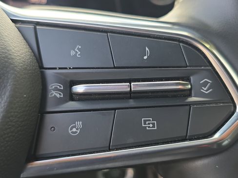 Used 2024 Chevrolet Traverse LT image 33