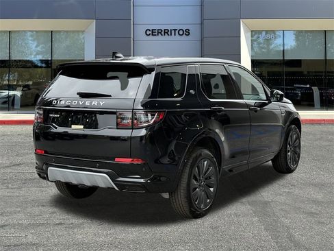 New 2025 Land Rover Discovery Sport S image 5