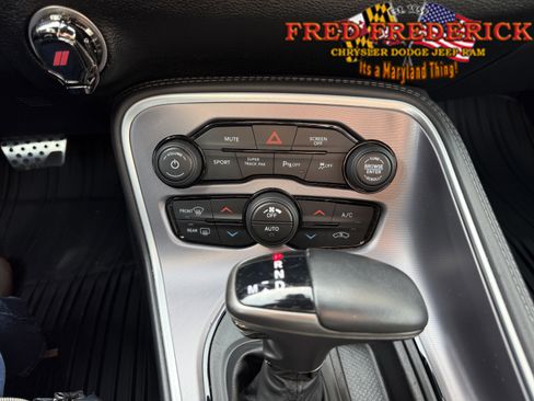 Used 2019 Dodge Challenger GT image 13