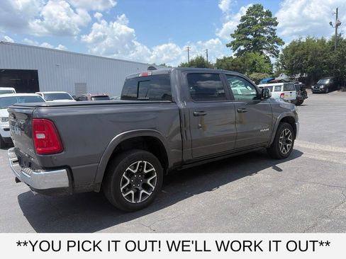 Used 2025 RAM 1500 Laramie AWD/4WD image 6