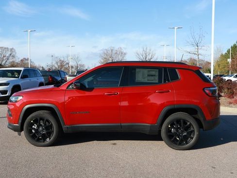 New 2026 Jeep Compass Latitude image 10