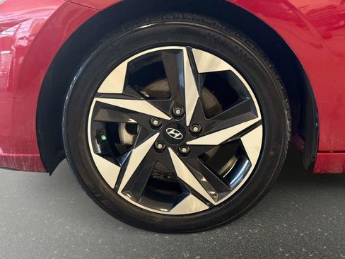 Certified 2023 Hyundai Elantra SEL w/ Convenience Package image 9