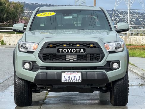 Used 2023 Toyota Tacoma TRD Off-Road w/ TRD Premium Off Road Package image 9