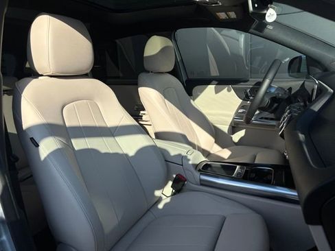 Used 2025 Mercedes-Benz GLA 250 4MATIC image 72