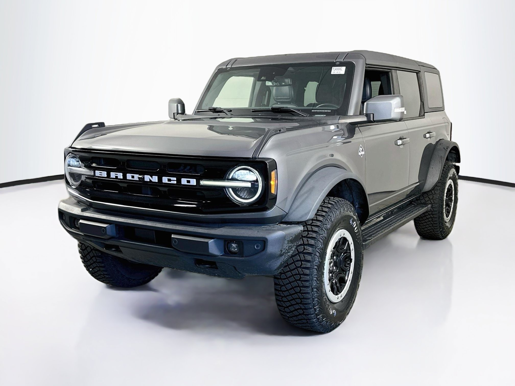 Used 2023 Ford Bronco Outer Banks w/ Sasquatch Package AWD/4WD image 1