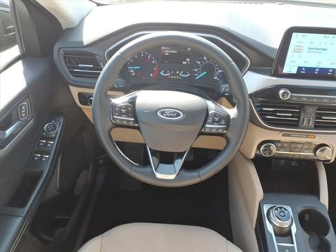 Used 2022 Ford Escape SEL FWD image 29