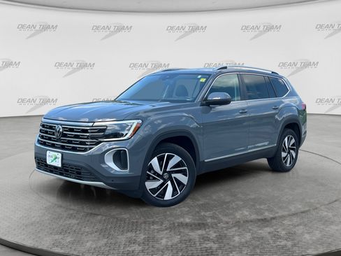 Certified 2026 Volkswagen Atlas SEL AWD/4WD image 3