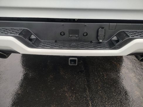 Used 2025 RAM 1500 Laramie AWD/4WD image 11