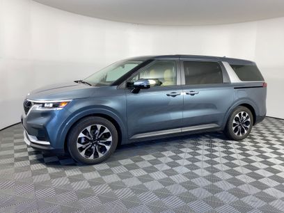 Used 2024 Kia Carnival EX