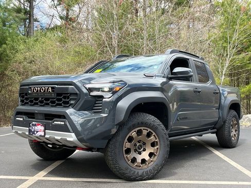 Used 2025 Toyota Tacoma 4x4 Double Cab Hybrid w/ Tow Tech Package image 1