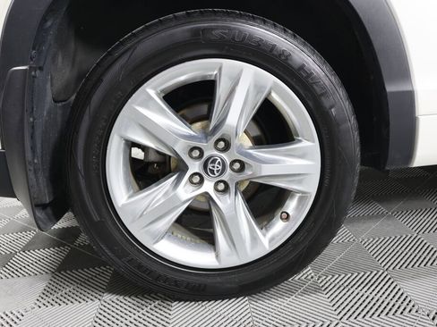 Used 2017 Toyota Highlander Limited image 7