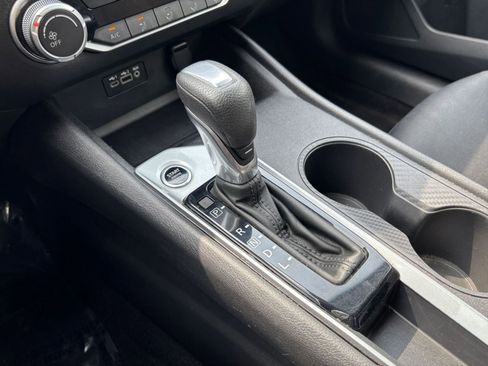 Used 2025 Nissan Altima 2.5 SV FWD image 37