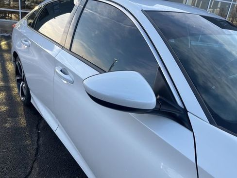 Used 2018 Honda Accord Sport image 6