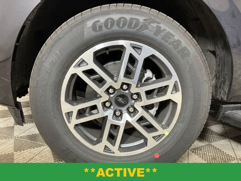 New 2026 Ford Expedition Active image 13