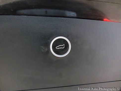 Used 2016 Tesla Model X 90D image 33