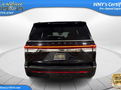 Used 2022 Lincoln Navigator Reserve image 8