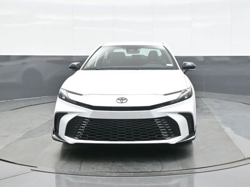 New 2026 Toyota Camry Hybrid image 2